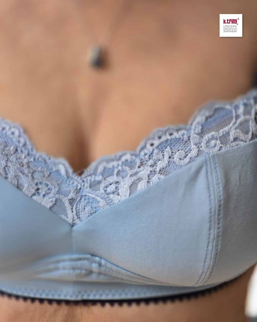 Softbra aus hellblauem Jersey und Spitze, genäht nach dem BH Schnittmuster bügellos #BraVyva.