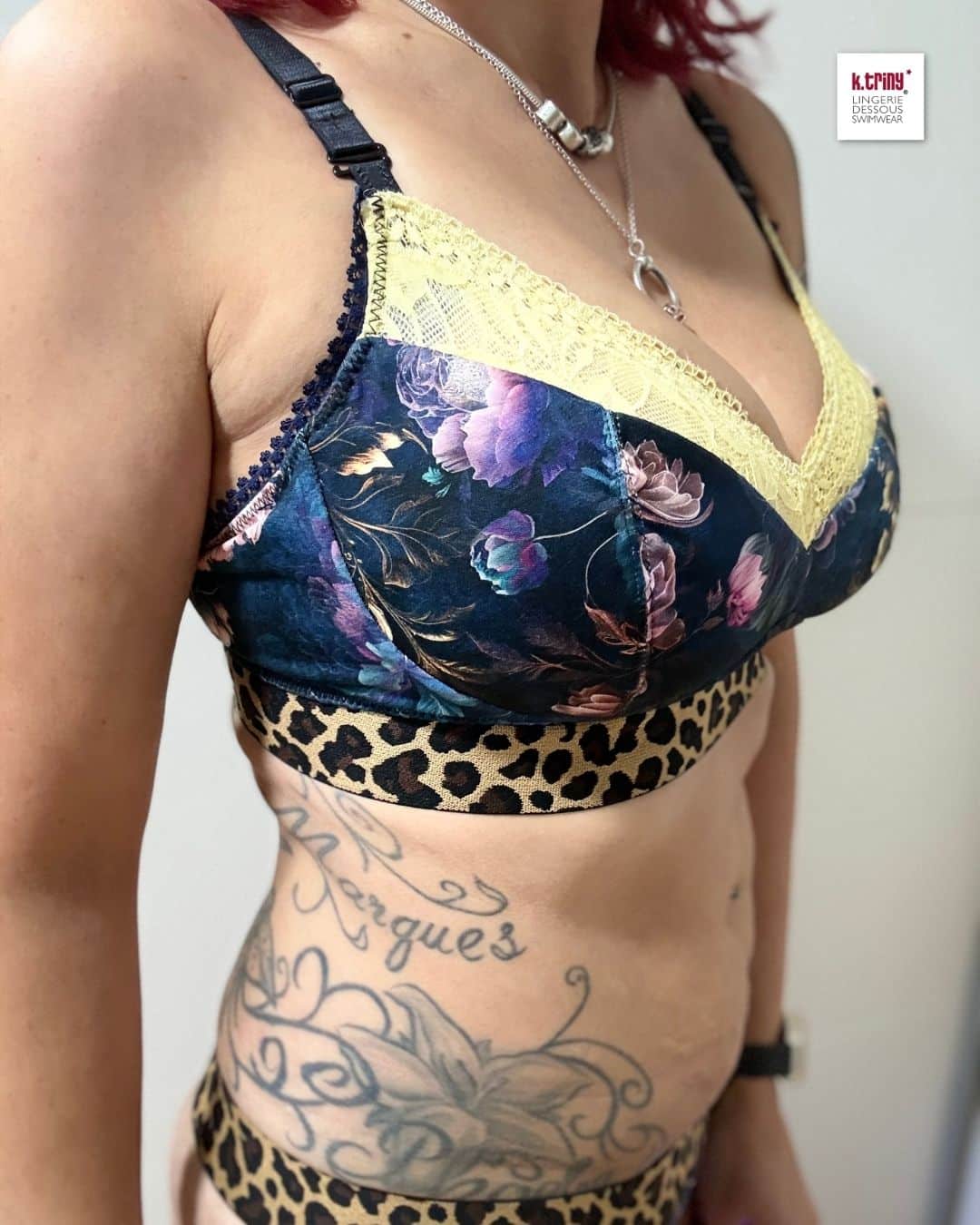 Materialkunde-Meeting BH Schnittmuster bügellos #BraVyva in einer Variante aus Blumendruck und gelber Spitze.