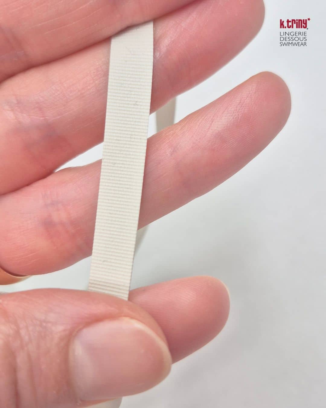 Badegummi ca. 7 mm für Bademode und Kantenverarbeitung